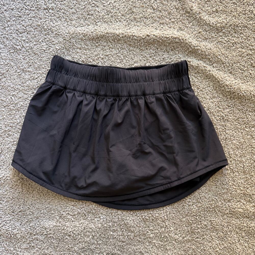 Lululemon Women's Skort Running Breeze By Skirt Black Sz 4